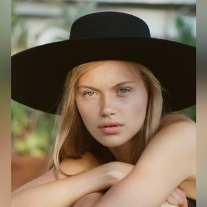 Lack of Color - The Ritz ( small ) black and brand new, tags attached